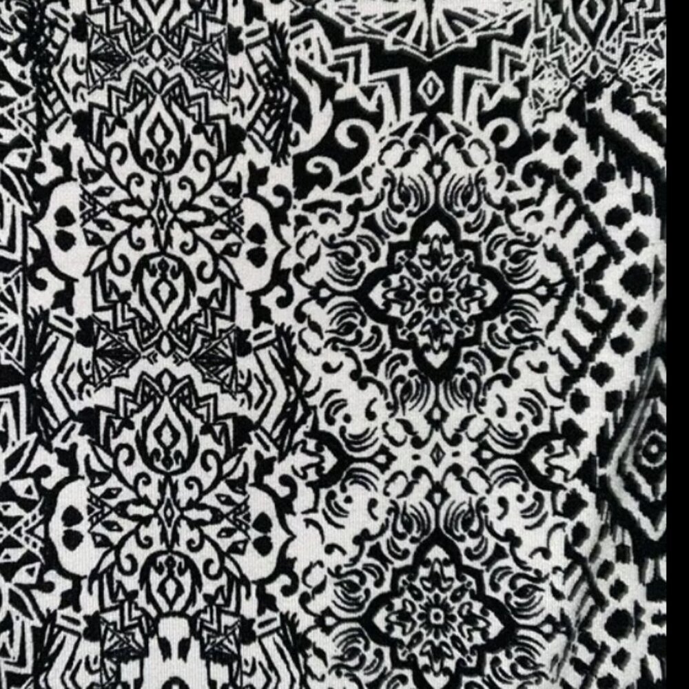 !Sz.00,Sz.10,Sz.M/L*Torrid*Black/White IKAT Tank top--Button-Front - Picture 6 of 7